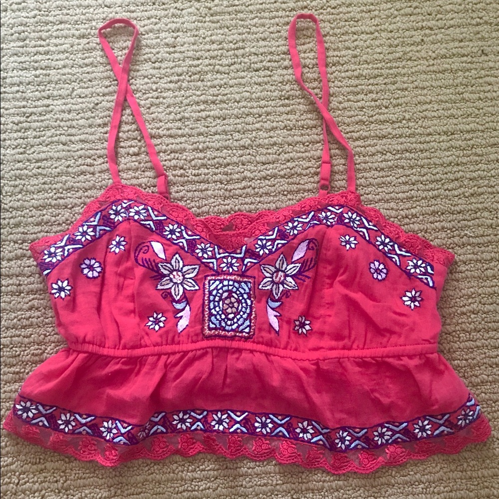 Red summer crop top with floral pattern